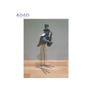 تندیس گنجشک ترومپت زن statue of bird